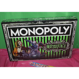 Beetlejuice USAopoly Monopoly Full Size Game Halloween Hasbro Classic